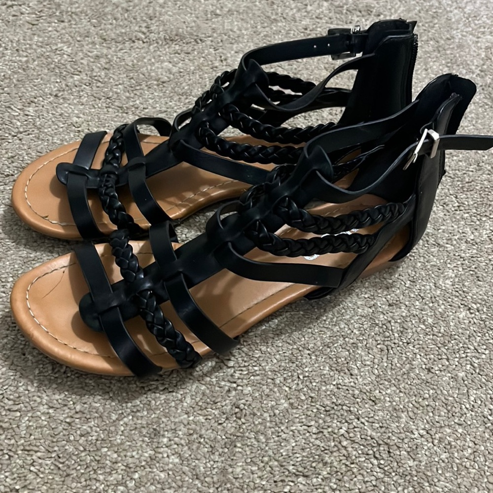 Sandals size 6